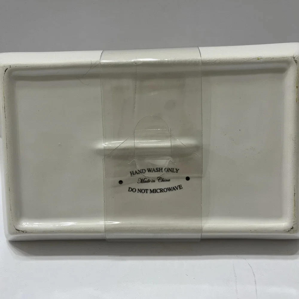 Covered Butter Dish White 7x4.5x4